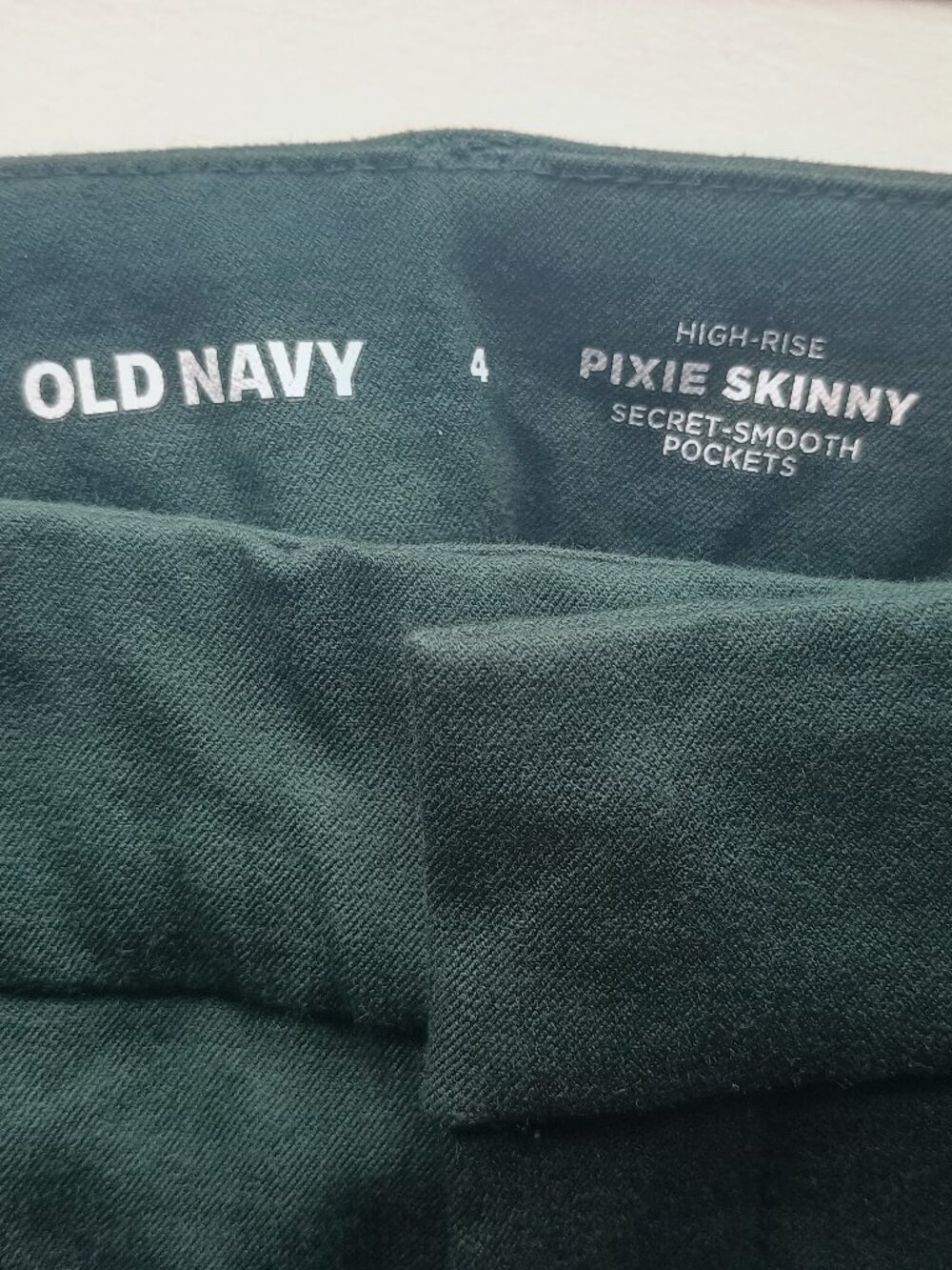 Old Navy Forest Green Pants, Size 4 - Picture 2 of 3